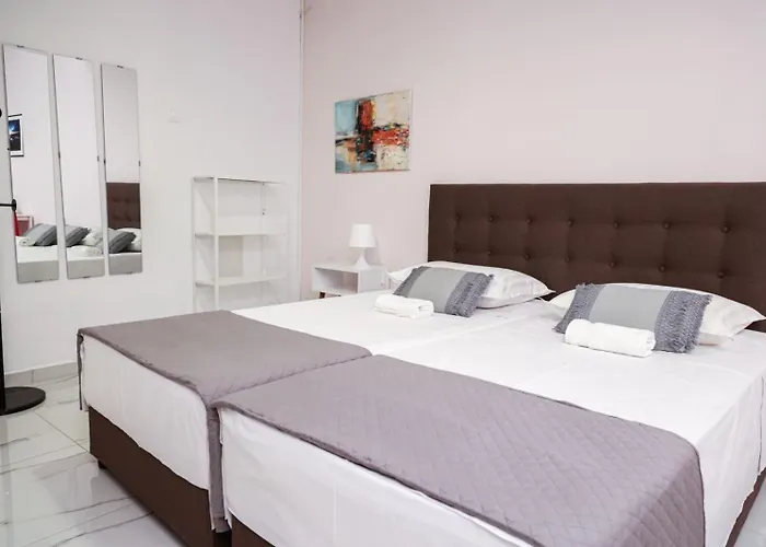 Lysandros Apartments In Athens, Near The Metro